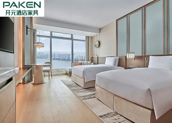 El hotel agrupa cinco habitaciones determinadas llenas Hilton Design de los muebles del dormitorio de la estrella